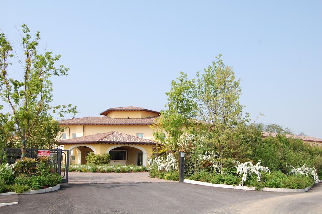 Hotel Motel Gold Calcinate Exterior foto