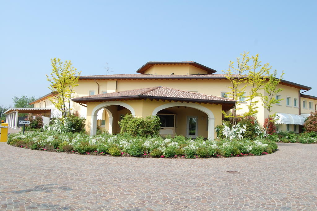 Hotel Motel Gold Calcinate Exterior foto